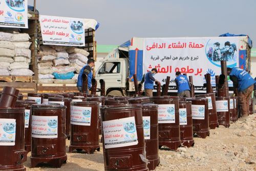 اهالي برطعة يتضامنون مع النازحين السوريّن